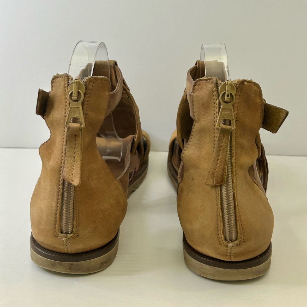Miz Mooz Tessa Cognac Brown Leather Silver Stud Zip Back Gladiator Sandals Sz 9 - Picture 7 of 15